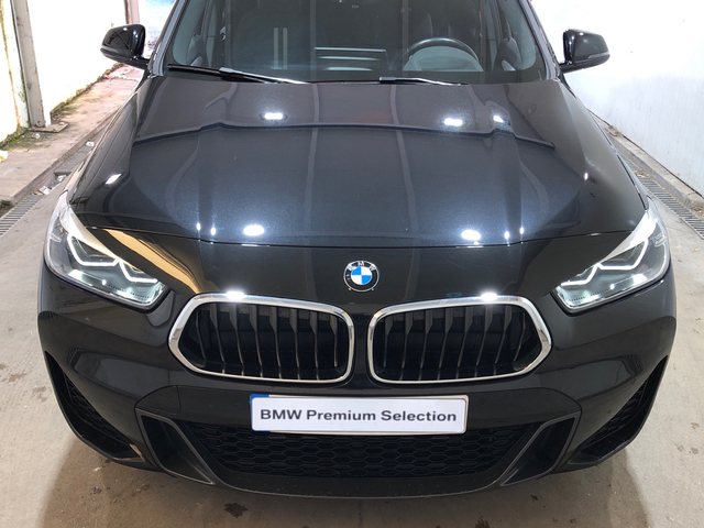BMW X2 xDrive25e color Negro. Año 2020. 162KW(220CV). Híbrido Electro/Gasolina. En concesionario Movilnorte El Carralero de Madrid