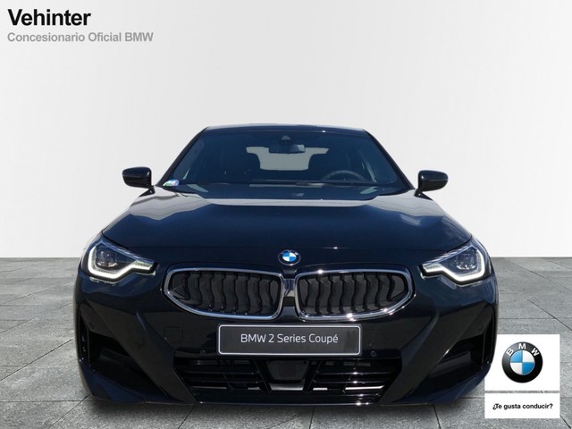 BMW Serie 2 220d Coupe color Negro. Año 2023. 140KW(190CV). Diésel. En concesionario Momentum S.A. de Madrid