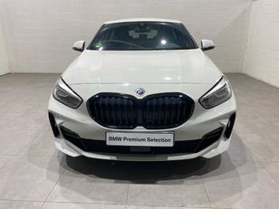 Fotos de BMW Serie 1 118i color Blanco. Año 2022. 103KW(140CV). Gasolina. En concesionario MOTOR MUNICH S.A.U  - Terrassa de Barcelona