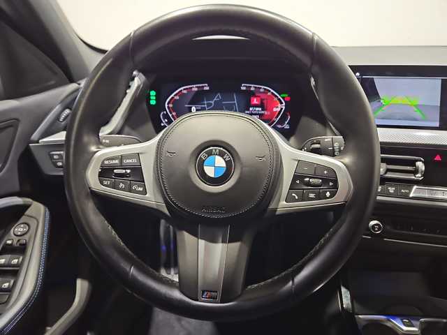 BMW Serie 1 120i color Blanco. Año 2022. 131KW(178CV). Gasolina. En concesionario MOTOR MUNICH S.A.U  - Terrassa de Barcelona