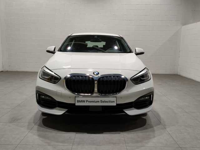 BMW Serie 1 116d color Blanco. Año 2022. 85KW(116CV). Diésel. En concesionario MOTOR MUNICH S.A.U  - Terrassa de Barcelona