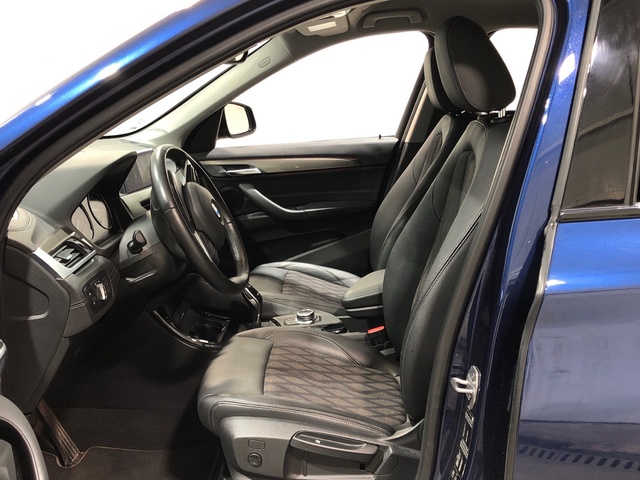 BMW X1 xDrive20i color Azul. Año 2020. 141KW(192CV). Gasolina. En concesionario Movilnorte El Carralero de Madrid