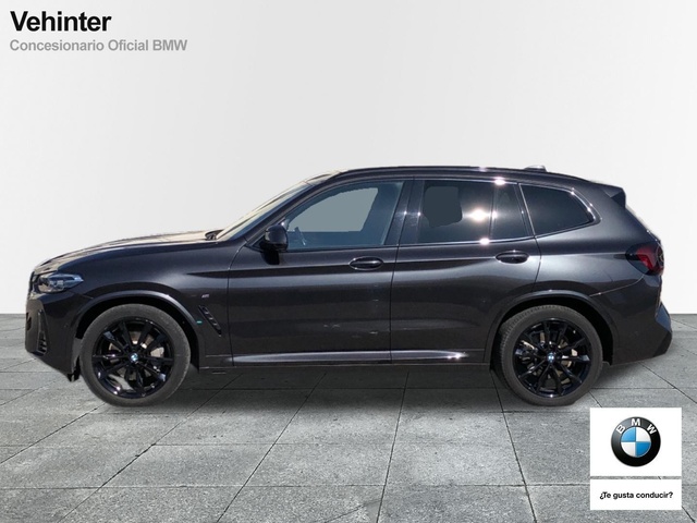 BMW X3 xDrive30d color Gris. Año 2023. 210KW(286CV). Diésel. En concesionario Vehinter Getafe de Madrid