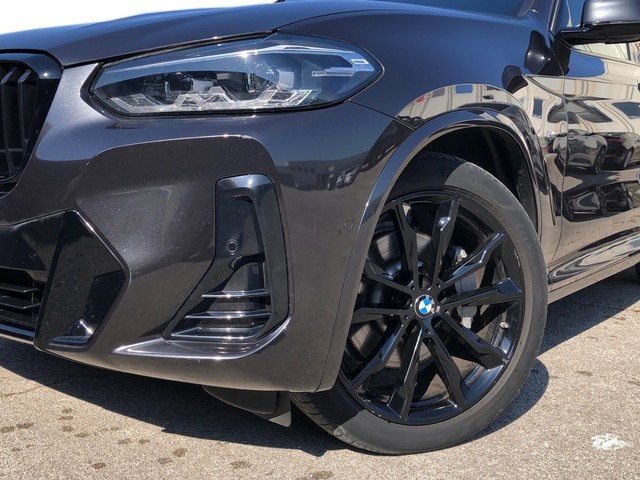 BMW X3 xDrive30d color Gris. Año 2023. 210KW(286CV). Diésel. En concesionario Vehinter Getafe de Madrid