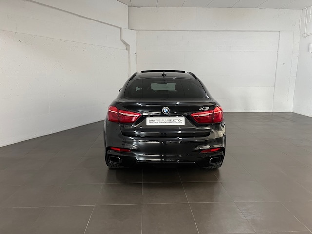 BMW X6 xDrive30d color Negro. Año 2018. 190KW(258CV). Diésel. En concesionario Amiocar S.A. de Coruña