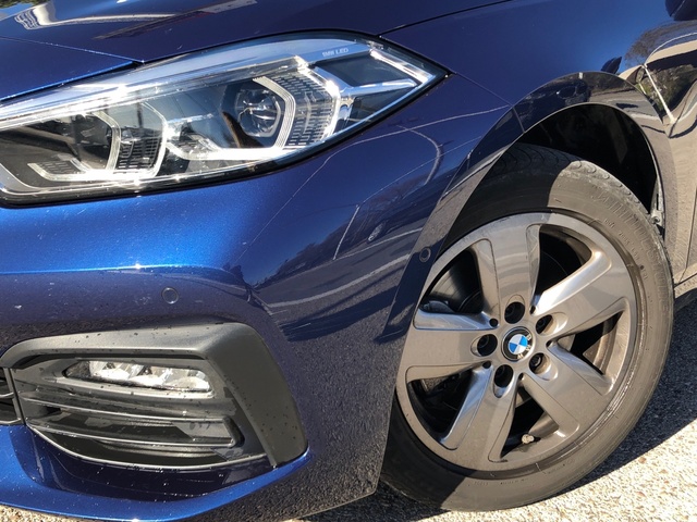 BMW Serie 1 118d color Azul. Año 2019. 110KW(150CV). Diésel. En concesionario Auto Premier, S.A. - GUADALAJARA de Guadalajara