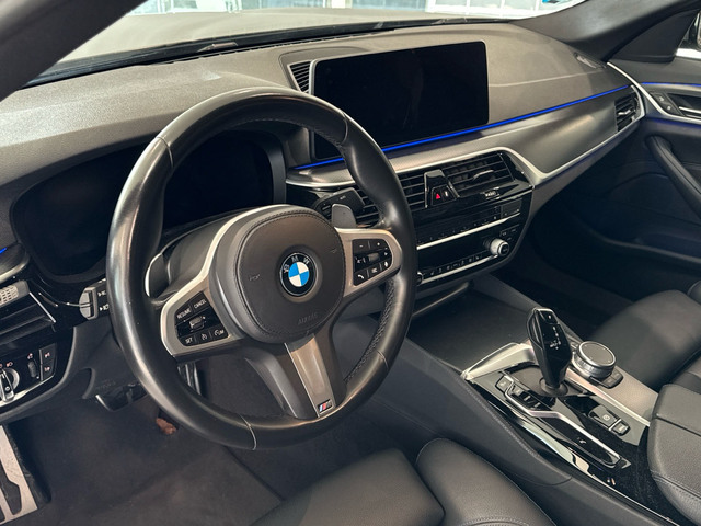 BMW Serie 5 520d color Gris. Año 2021. 140KW(190CV). Diésel. En concesionario Motor Gorbea de Álava