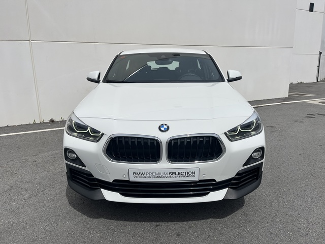 BMW X2 sDrive18d color Blanco. Año 2018. 110KW(150CV). Diésel. En concesionario Novomóvil Oleiros de Coruña