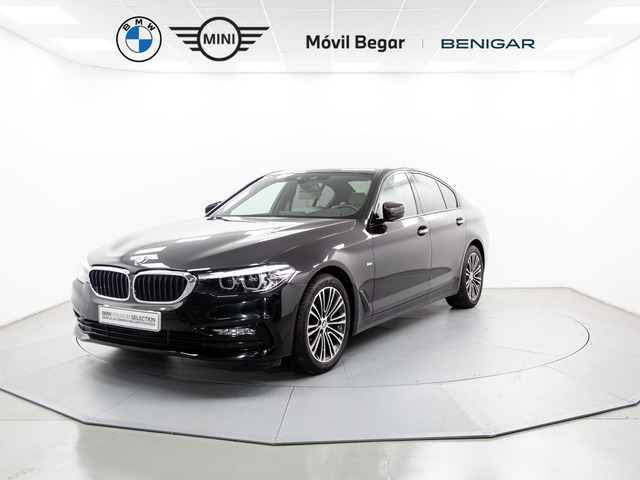 BMW Serie 5 520d color Negro. Año 2018. 140KW(190CV). Diésel. En concesionario Móvil Begar Alicante de Alicante