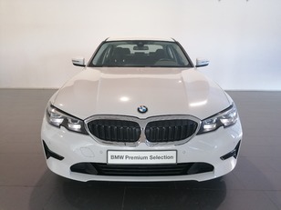 Fotos de BMW Serie 3 320d color Blanco. Año 2020. 140KW(190CV). Diésel. En concesionario Adler Motor S.L. TOLEDO de Toledo
