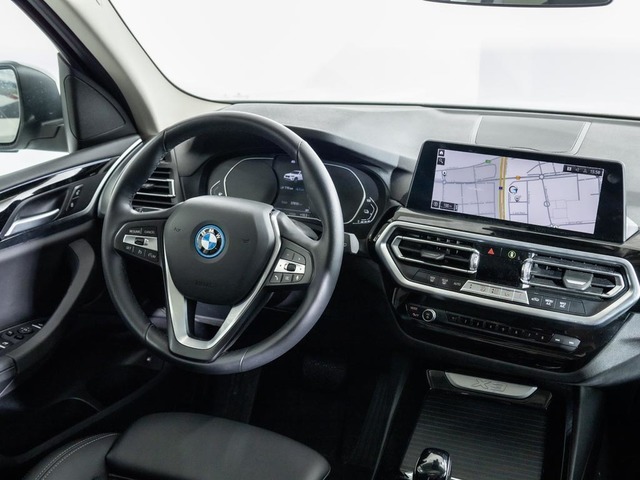 BMW X3 xDrive30e color Blanco. Año 2021. 215KW(292CV). Híbrido Electro/Gasolina. 