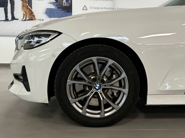 BMW Serie 3 330i color Blanco. Año 2019. 190KW(258CV). Gasolina. En concesionario Triocar Gijón (Bmw y Mini) de Asturias