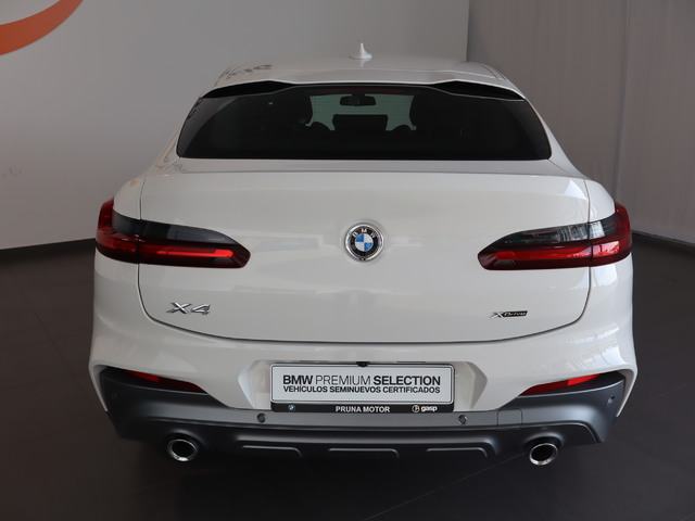 BMW X4 xDrive20d color Blanco. Año 2021. 140KW(190CV). Diésel. En concesionario Pruna Motor de Barcelona