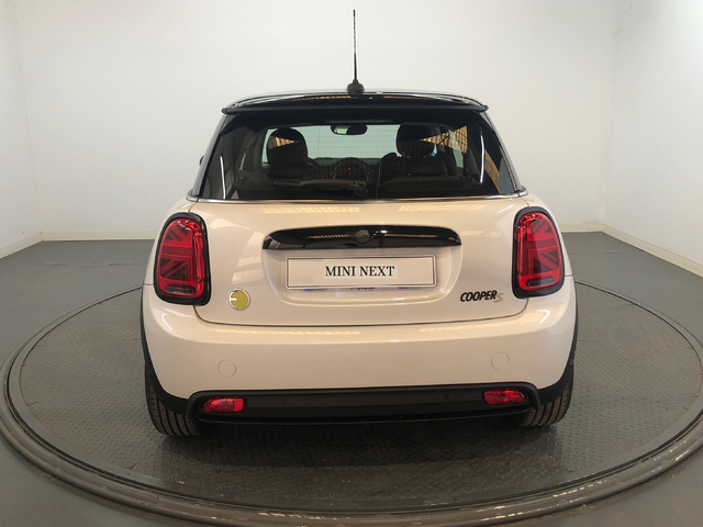 fotoG 4 del MINI MINI 3 Puertas Cooper SE 135 kW (184 CV) 184cv Eléctrico del 2023 en Baleares