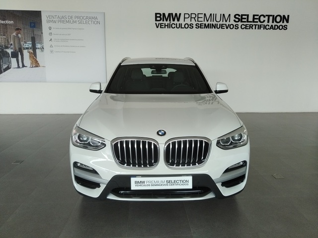 BMW X3 xDrive20d color Blanco. Año 2019. 140KW(190CV). Diésel. En concesionario ALBAMOCION CIUDAD REAL  de Ciudad Real