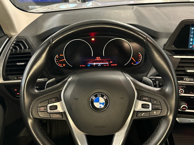 BMW X3 xDrive20d color Blanco. Año 2019. 140KW(190CV). Diésel. En concesionario Triocar Gijón (Bmw y Mini) de Asturias