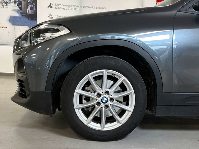 BMW X2 sDrive18d color Gris. Año 2019. 110KW(150CV). Diésel. En concesionario Triocar Gijón (Bmw y Mini) de Asturias