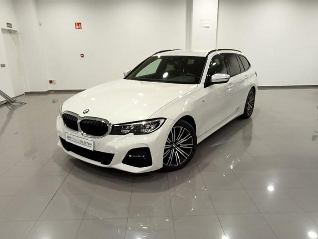 BMW Serie 3 320d Touring color Blanco. Año 2020. 140KW(190CV). Diésel. En concesionario Mandel Motor Badajoz de Badajoz