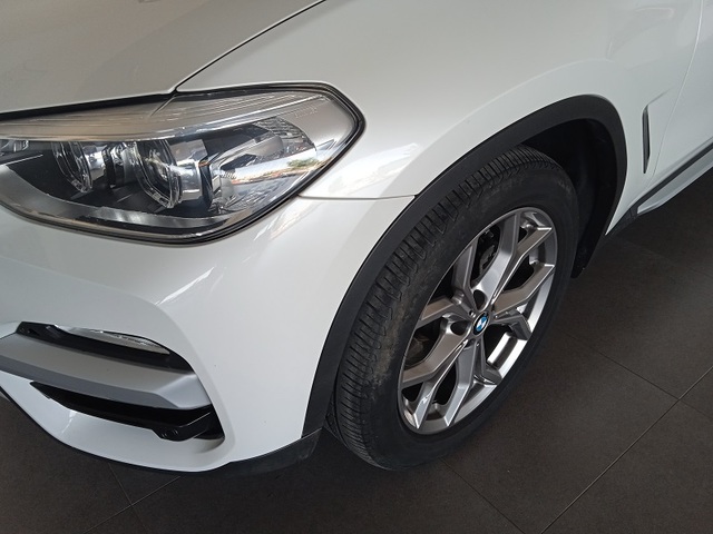 BMW X3 xDrive20d color Blanco. Año 2019. 140KW(190CV). Diésel. En concesionario ALBAMOCION CIUDAD REAL  de Ciudad Real
