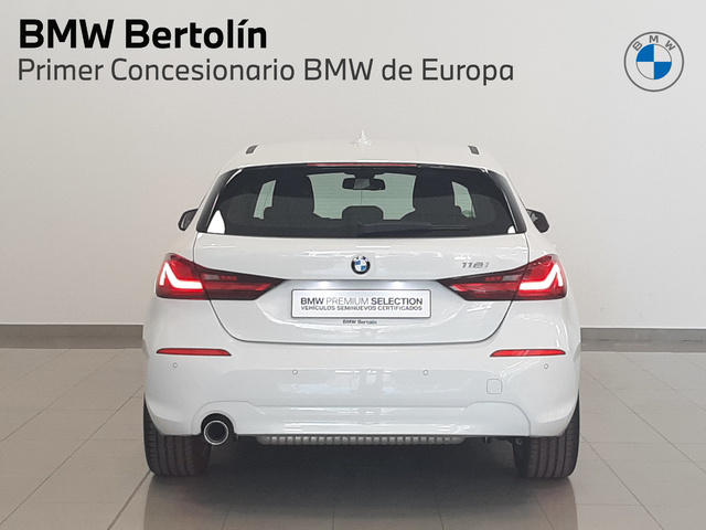 BMW Serie 1 118i color Blanco. Año 2023. 103KW(140CV). Gasolina. En concesionario Automoviles Bertolin, S.L. de Valencia