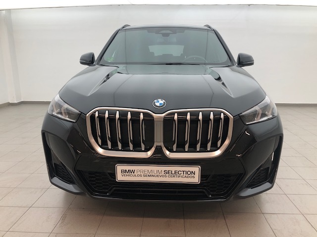 BMW X1 sDrive18d color Negro. Año 2023. 110KW(150CV). Diésel. En concesionario Augusta Aragon S.A. de Zaragoza