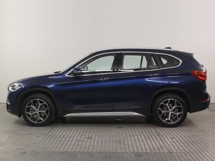 Fotos de BMW X1 sDrive18d color Azul. Año 2020. 110KW(150CV). Diésel. En concesionario Augusta Aragon Ctra Logroño de Zaragoza
