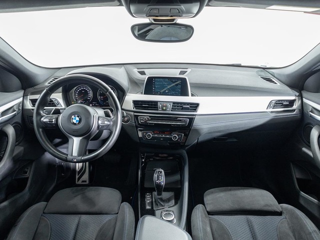 BMW X2 sDrive18d color Blanco. Año 2018. 110KW(150CV). Diésel. En concesionario Oliva Motor Girona de Girona