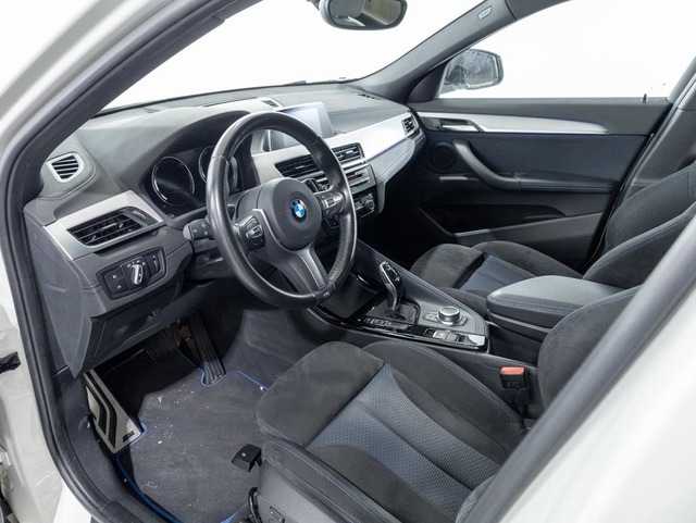 BMW X2 sDrive18d color Blanco. Año 2018. 110KW(150CV). Diésel. En concesionario Oliva Motor Girona de Girona
