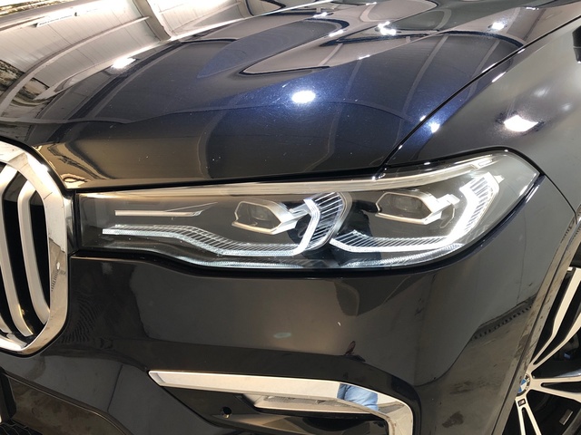 BMW X7 xDrive40d color Negro. Año 2020. 250KW(340CV). Diésel. En concesionario Movilnorte El Plantio de Madrid