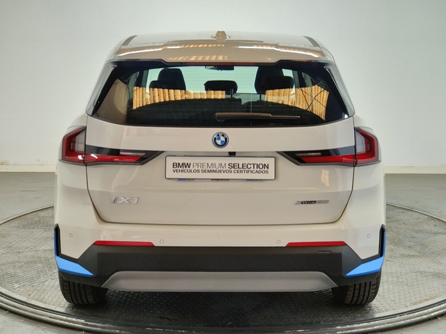BMW iX1 xDrive30 color Blanco. Año 2023. 230KW(313CV). Eléctrico. En concesionario Proa Premium Palma de Baleares