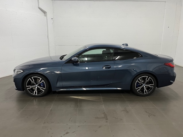 BMW Serie 4 420d Coupe color Azul. Año 2023. 140KW(190CV). Diésel. En concesionario Amiocar S.A. de Coruña