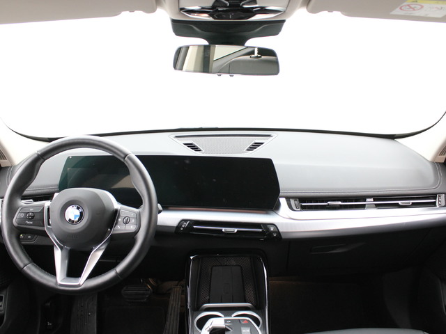 BMW X1 sDrive18d color Verde. Año 2022. 110KW(150CV). Diésel. En concesionario Augusta Aragon S.A. de Zaragoza
