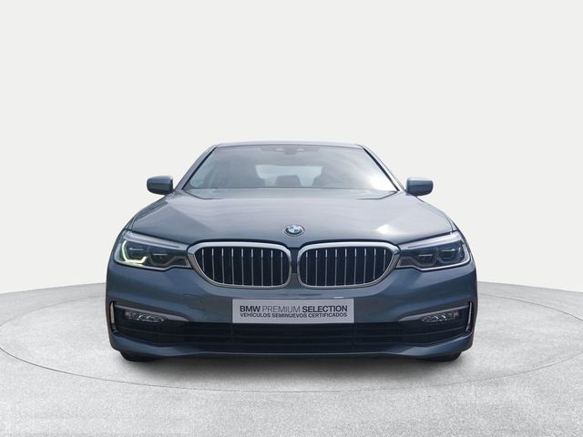BMW Serie 5 530d color Azul. Año 2018. 195KW(265CV). Diésel. En concesionario San Rafael Motor, S.L. de Córdoba