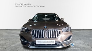 Fotos de BMW X1 sDrive18d color Marrón. Año 2020. 110KW(150CV). Diésel. En concesionario BYmyCAR Madrid - Alcalá de Madrid