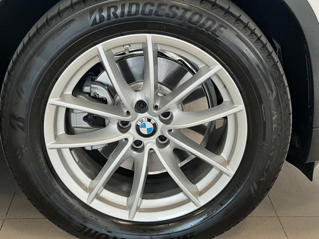 BMW X3 sDrive18d color Blanco. Año 2023. 110KW(150CV). Diésel. En concesionario Automoviles Bertolin, S.L. de Valencia