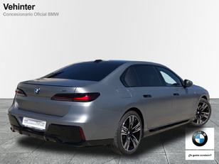 BMW i7 xDrive60 color Gris. Año 2023. 400KW(544CV). Eléctrico. En concesionario Vehinter Getafe de Madrid