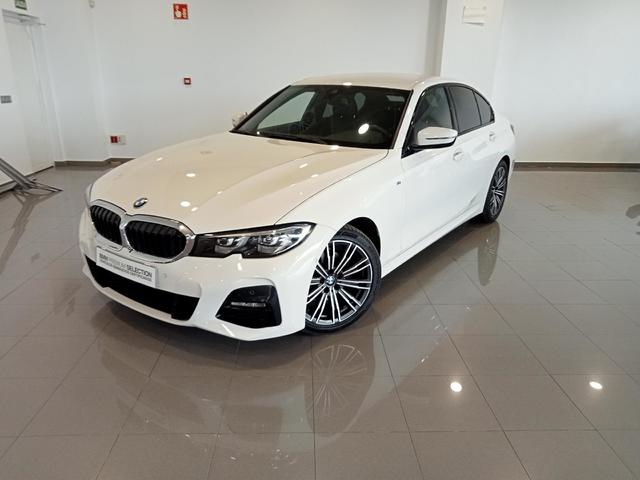 BMW Serie 3 320d color Blanco. Año 2020. 140KW(190CV). Diésel. En concesionario Mandel Motor Badajoz de Badajoz