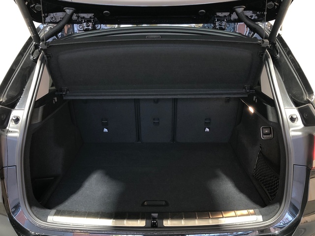 BMW X1 sDrive18i color Negro. Año 2020. 103KW(140CV). Gasolina. En concesionario Movilnorte Las Rozas de Madrid