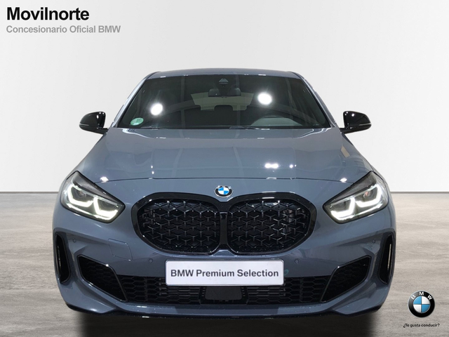 BMW Serie 1 M135i color Gris. Año 2021. 225KW(306CV). Gasolina. En concesionario Movilnorte El Plantio de Madrid