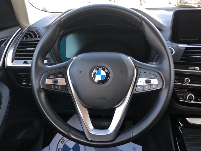 BMW X3 xDrive20d color Negro. Año 2019. 140KW(190CV). Diésel. En concesionario Auto Premier, S.A. - ALCALÁ DE HENARES de Madrid