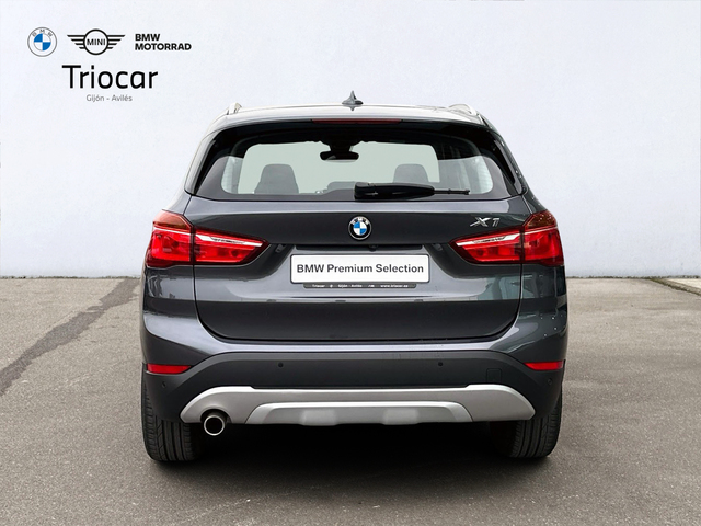 BMW X1 sDrive18i color Gris. Año 2018. 103KW(140CV). Gasolina. En concesionario Triocar Gijón (Bmw y Mini) de Asturias