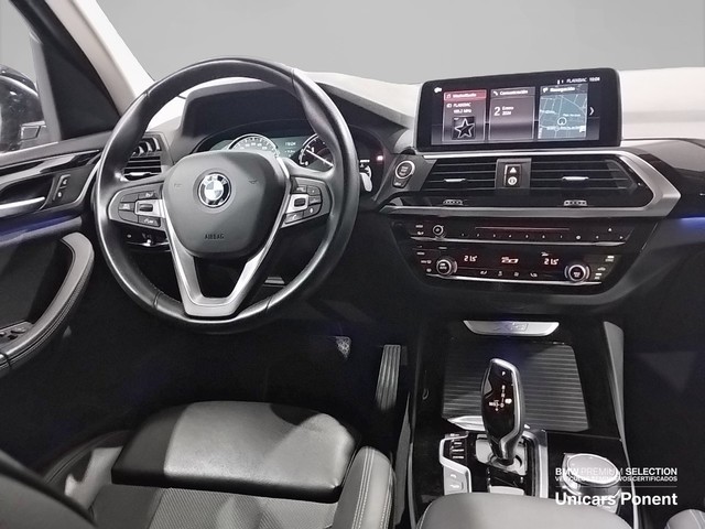 BMW X3 xDrive20d color Azul. Año 2019. 140KW(190CV). Diésel. En concesionario Unicars Ponent de Lleida