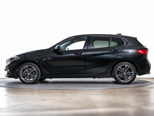 Fotos de BMW Serie 1 118i color Negro. Año 2020. 103KW(140CV). Gasolina. En concesionario Oliva Motor Tarragona de Tarragona