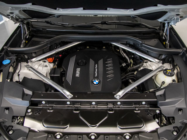 BMW X5 xDrive30d color Blanco. Año 2019. 195KW(265CV). Diésel. En concesionario Fuenteolid de Valladolid