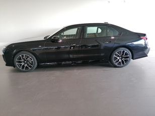 Fotos de BMW Serie 7 750e color Negro. Año 2023. 360KW(489CV). Híbrido Electro/Gasolina. En concesionario Adler Motor S.L. TOLEDO de Toledo