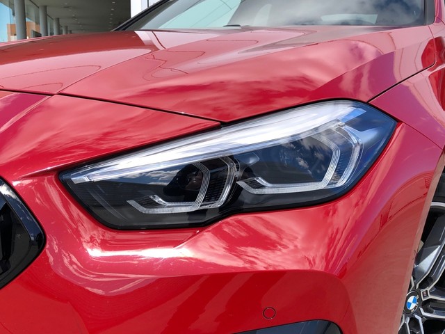 BMW Serie 2 218d Gran Coupe color Rojo. Año 2022. 110KW(150CV). Diésel. En concesionario Momentum S.A. de Madrid