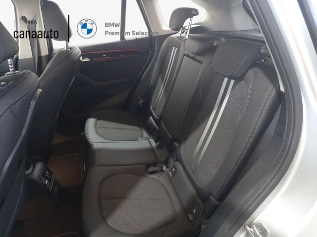 BMW X1 sDrive16d color Gris Plata. Año 2020. 85KW(116CV). Diésel. En concesionario CANAAUTO - TACO de Sta. C. Tenerife