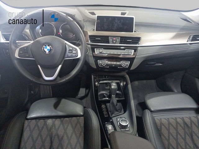 BMW X1 xDrive25e color Gris. Año 2020. 162KW(220CV). Híbrido Electro/Gasolina. En concesionario CANAAUTO - TACO de Sta. C. Tenerife