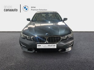 Fotos de BMW Serie 3 330e color Gris. Año 2020. 215KW(292CV). Híbrido Electro/Gasolina. En concesionario CANAAUTO - TACO de Sta. C. Tenerife
