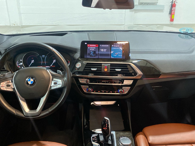 BMW X3 xDrive25d color Beige. Año 2019. 170KW(231CV). Diésel. En concesionario Burgocar (Bmw y Mini) de Burgos
